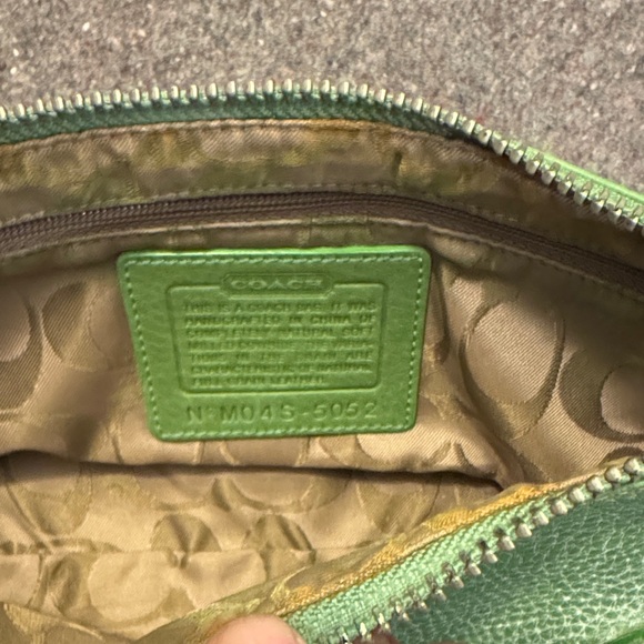 Coach Vibrant Green Leather Clutch - Picture 3 of 7